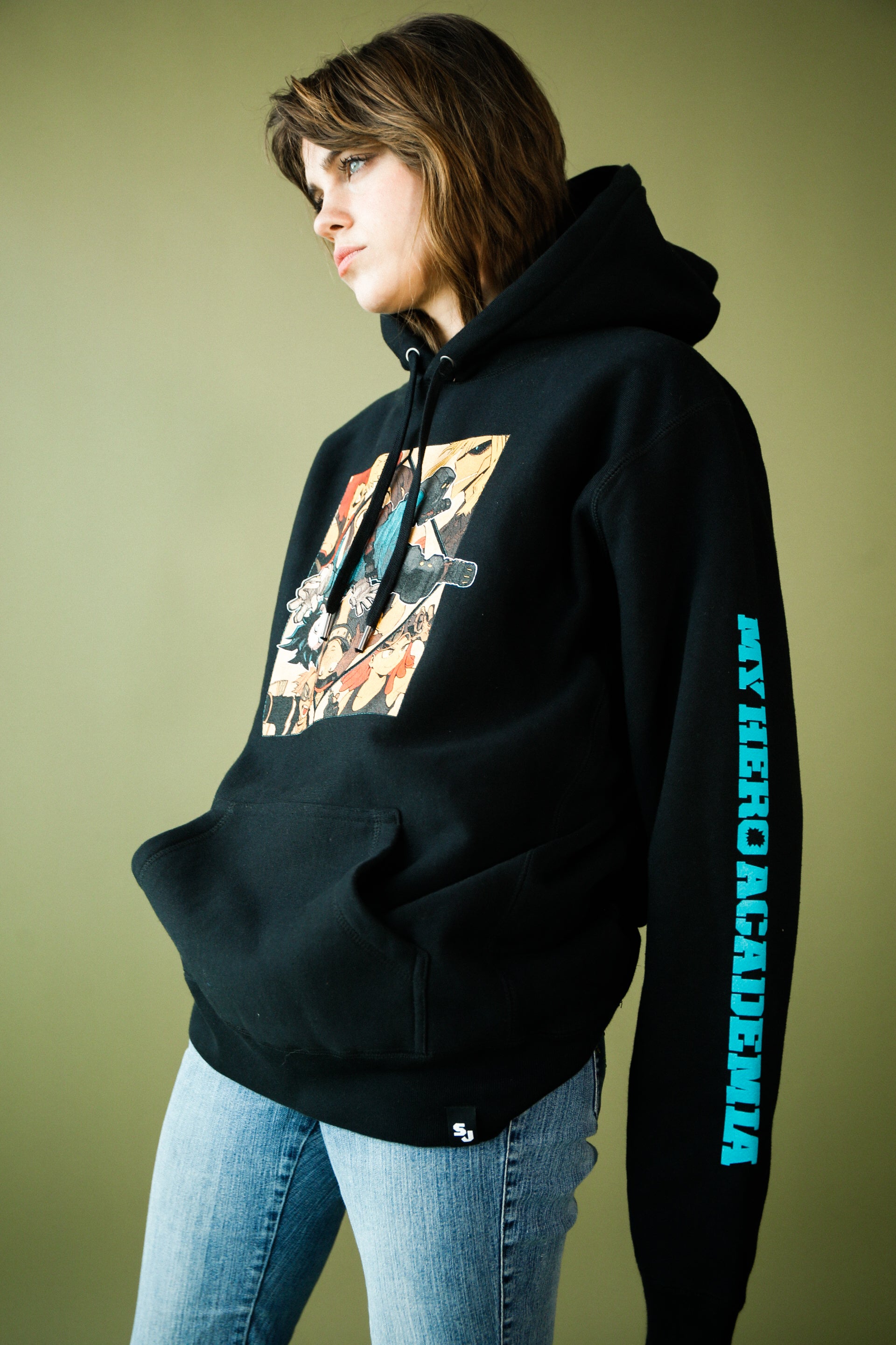 On odel, side. My Hero Academia Group Hoodie / Hoody - Black