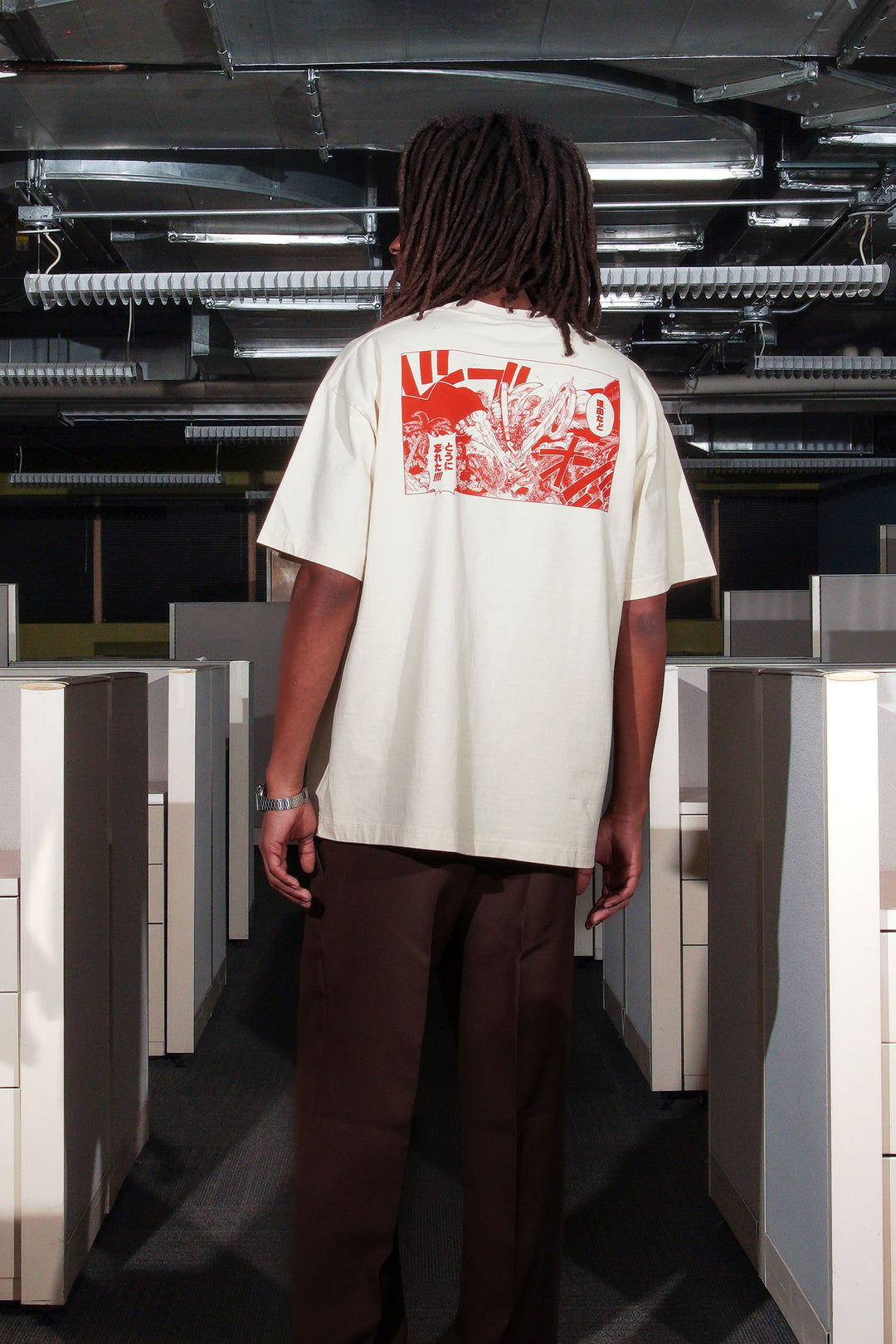 ONE PIECE Giants Story Tee - Off-White