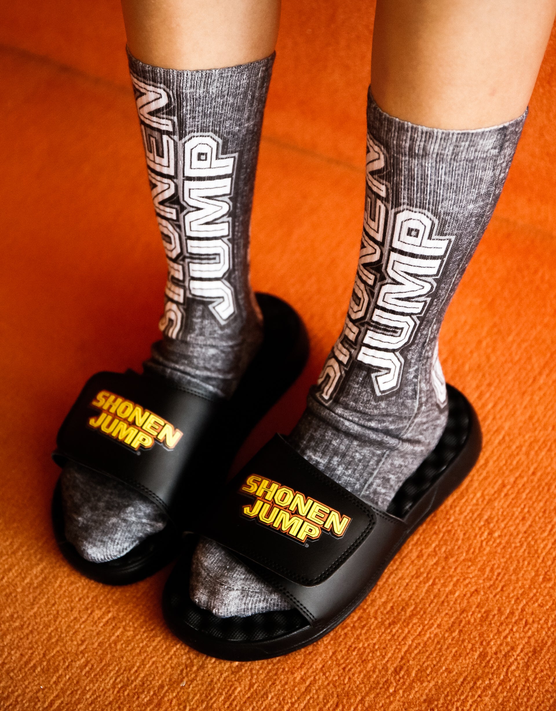 Shonen Jump Logo Sock – Gray